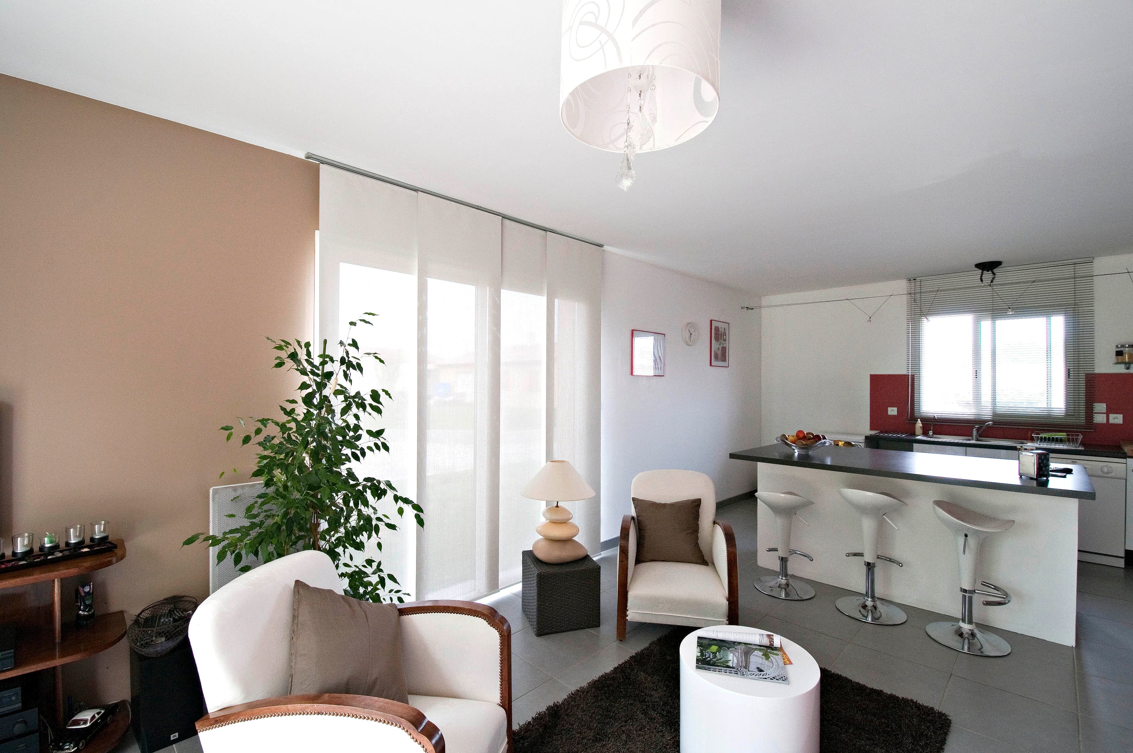 Store anti-chaleur à panneaux coulissants